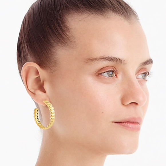 💚2/$40💚 NWT J. Crew Seashell Hoop Earrings - Picture 5 of 6